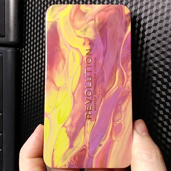 Makeup Revolution Beauty London Peach Heat Dynamic Face Palette Duo - Picture 2 of 8